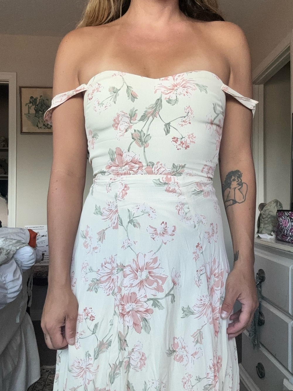 Dress - Picture 2 of 6